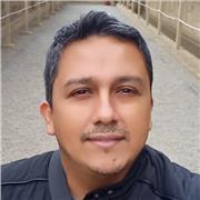 Profesor de Informática ofrece clases a estudiantes de Primaria y Secundaria